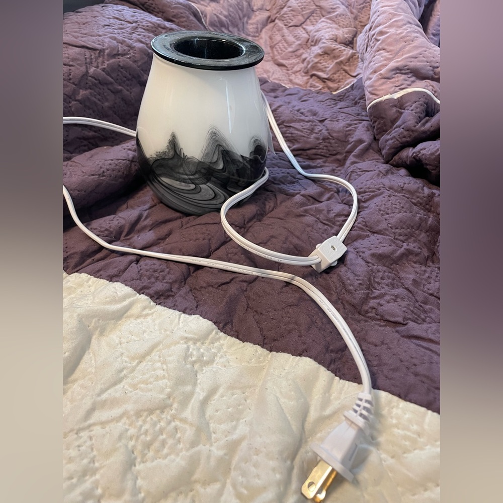 Wax warmer